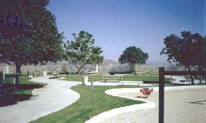 Picnic.jpg (24874 bytes)